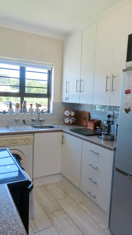 To Let 2 Bedroom Property for Rent in Paradyskloof Western Cape